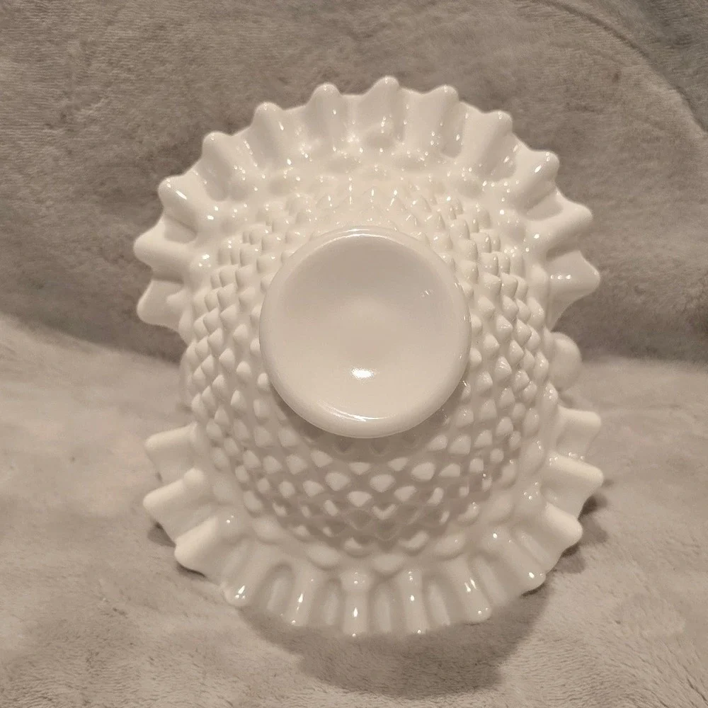 Vintage Fenton White Hobnail Milk Glass Basket Ruffled‎ Edge Applied Handle